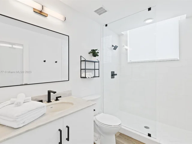 725 NE 22nd St # 7F, Miami FL 33137