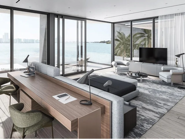 217 E Rivo Alto Dr, Miami Beach FL 33139