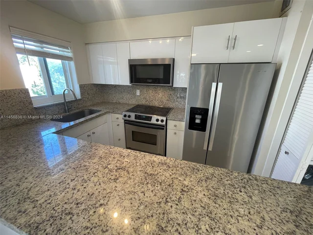 3101 SW 27th Ave # 301, Miami FL 33133