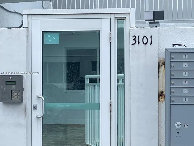 3101 SW 27th Ave # 301, Miami FL 33133