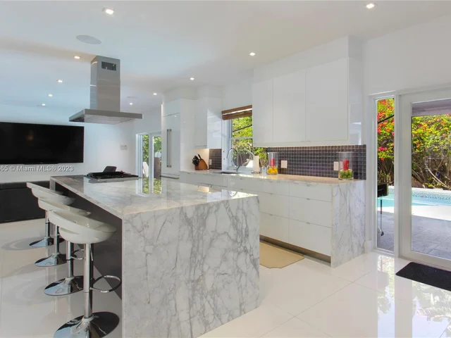 145 S Hibiscus Dr, Miami Beach FL 33139