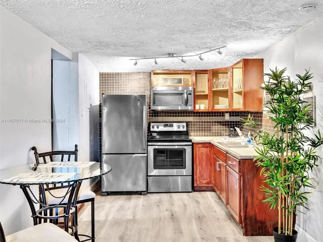 1101 NE 14th Ave # 2, Fort Lauderdale FL 33304