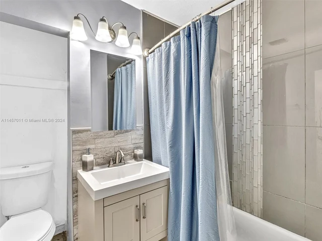 1101 NE 14th Ave # 2, Fort Lauderdale FL 33304