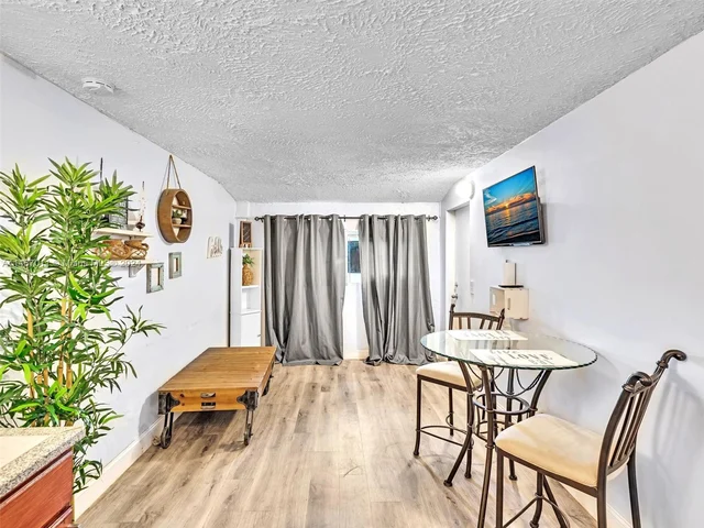 1101 NE 14th Ave # 2, Fort Lauderdale FL 33304