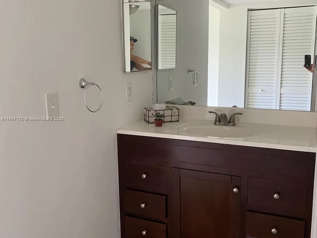 9430 Live Oak Pl # 205, Davie FL 33324