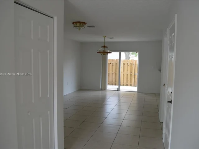 13990 SW 260th St # 102, Homestead FL 33032