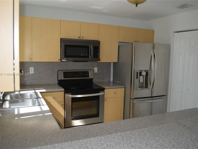 13990 SW 260th St # 102, Homestead FL 33032