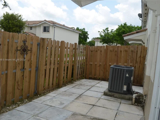 13990 SW 260th St # 102, Homestead FL 33032