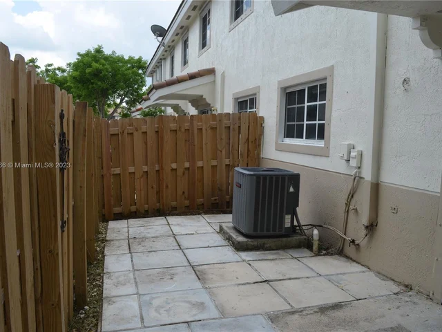 13990 SW 260th St # 102, Homestead FL 33032