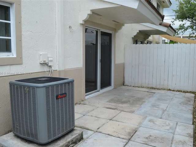 13990 SW 260th St # 102, Homestead FL 33032