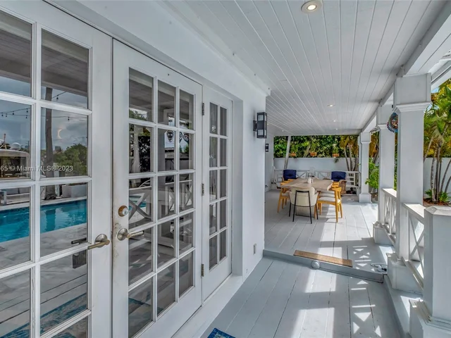 244 W San Marino Dr, Miami Beach FL 33139