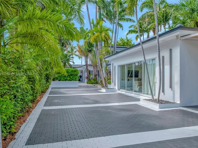 244 W San Marino Dr, Miami Beach FL 33139