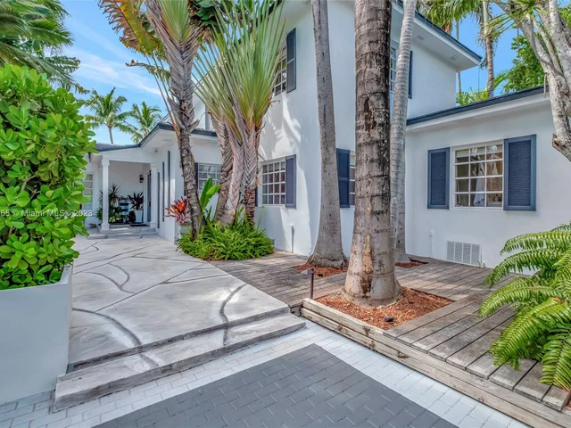 244 W San Marino Dr, Miami Beach FL 33139