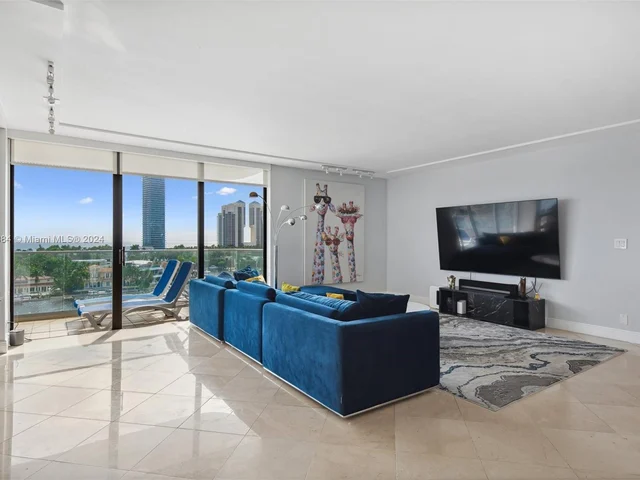 19707 Turnberry Way # 9J, Aventura FL 33180