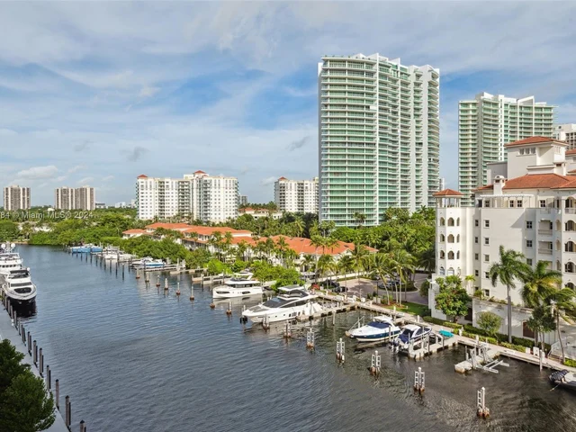 19707 Turnberry Way # 9J, Aventura FL 33180