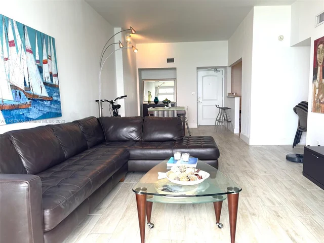 100 Bayview Dr, Sunny Isles Beach FL 33160