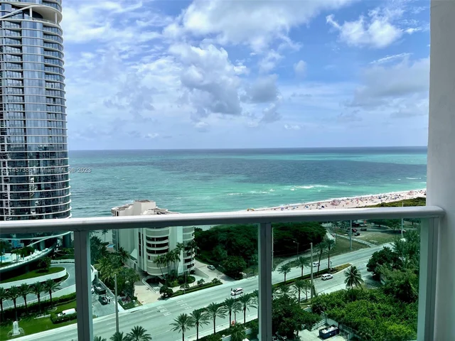 100 Bayview Dr, Sunny Isles Beach FL 33160