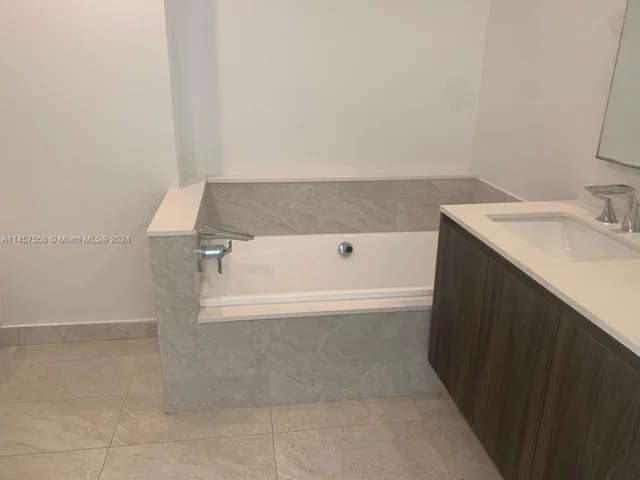 488 NE 18th St # 517, Miami FL 33132