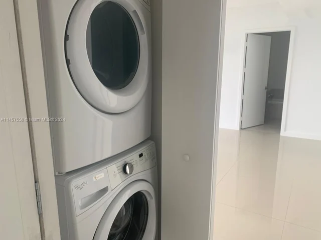 488 NE 18th St # 517, Miami FL 33132