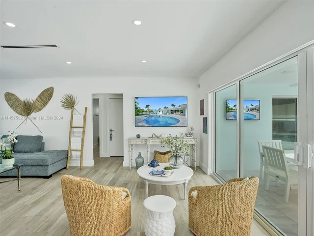 1251 Morse Blvd, Riviera Beach FL 33404