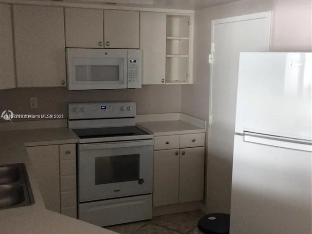 3725 S Ocean Dr # 1411, Hollywood FL 33019