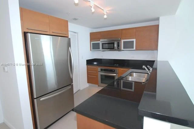 244 Biscayne Blvd # 3202, Miami FL 33132