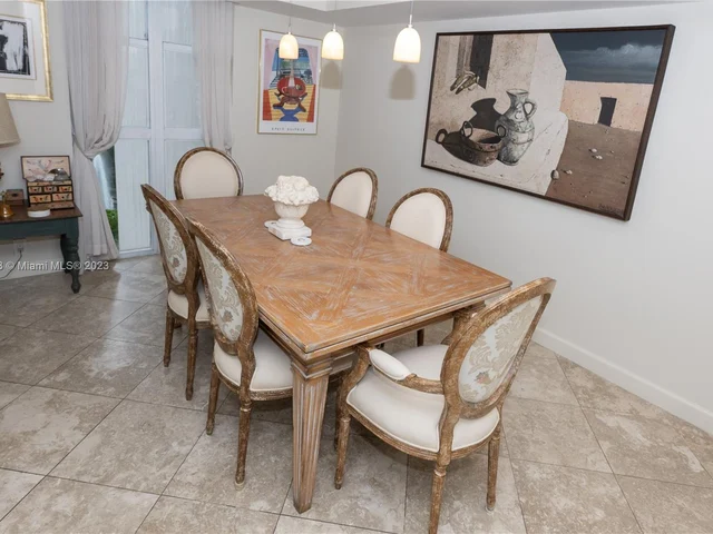 2000 Towerside Ter # 901, Miami FL 33138