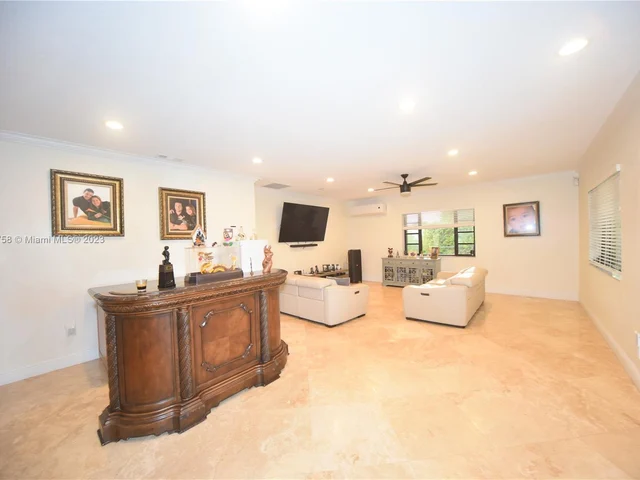 10000 SW 45th St, Miami FL 33165