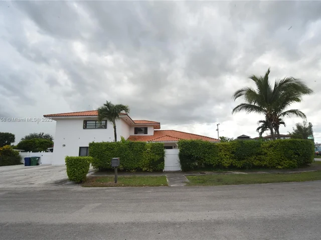 10000 SW 45th St, Miami FL 33165