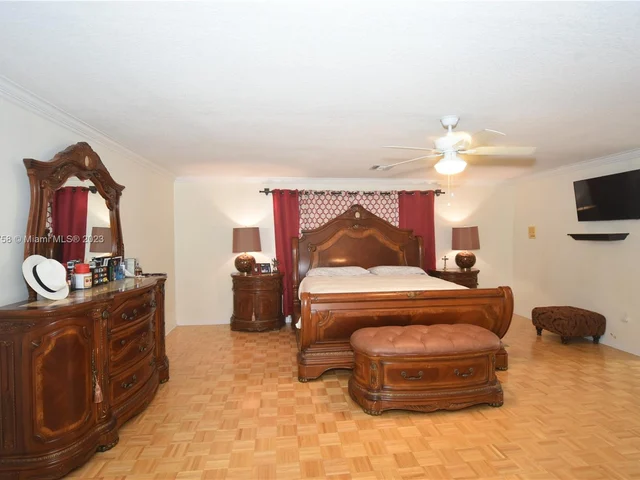 10000 SW 45th St, Miami FL 33165