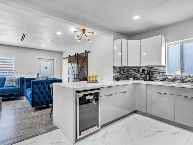 231 NW 44th St # 231, Miami FL 33127