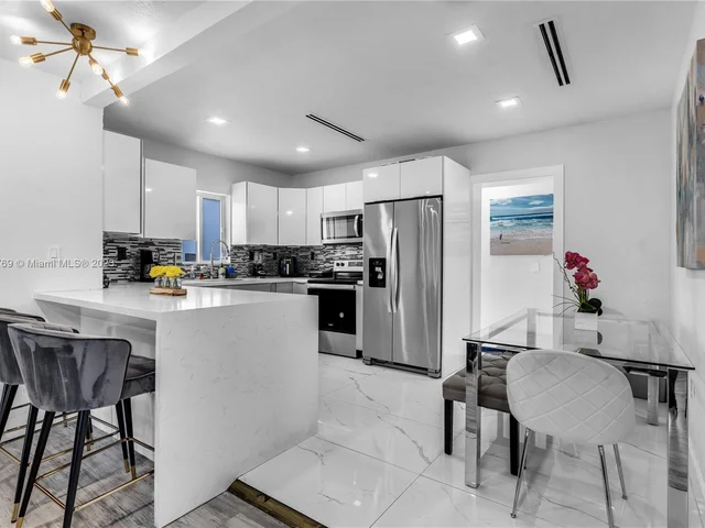 231 NW 44th St # 231, Miami FL 33127