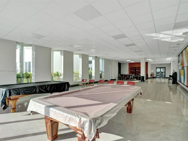 3140 S Ocean Dr # 1102, Hallandale Beach FL 33009