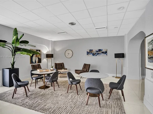 3140 S Ocean Dr # 1102, Hallandale Beach FL 33009