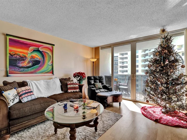 3140 S Ocean Dr # 1102, Hallandale Beach FL 33009