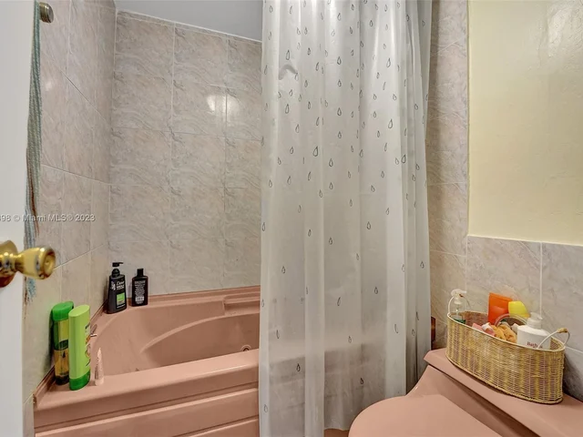 3140 S Ocean Dr # 1102, Hallandale Beach FL 33009