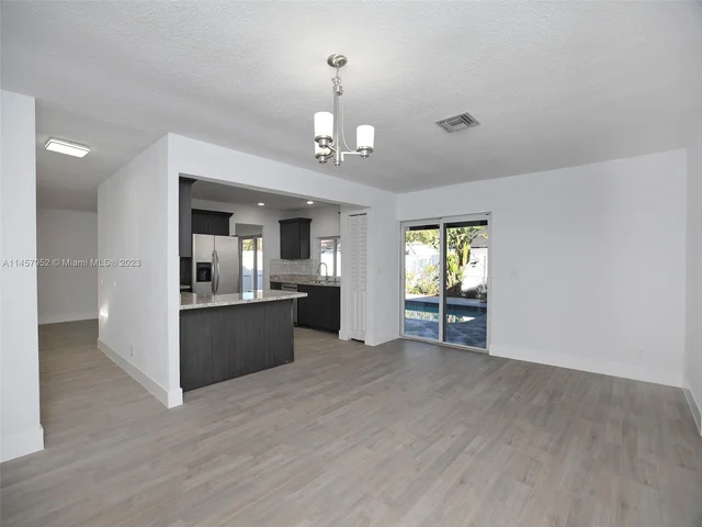 7971 SW 30th St, Davie FL 33328