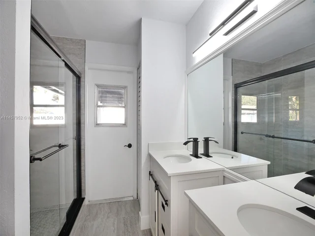 7971 SW 30th St, Davie FL 33328