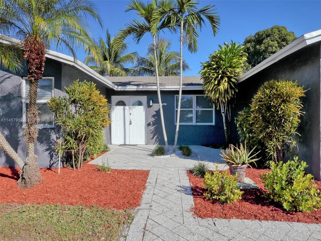 7971 SW 30th St, Davie FL 33328