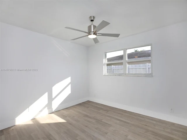 7971 SW 30th St, Davie FL 33328