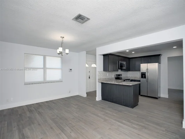 7971 SW 30th St, Davie FL 33328