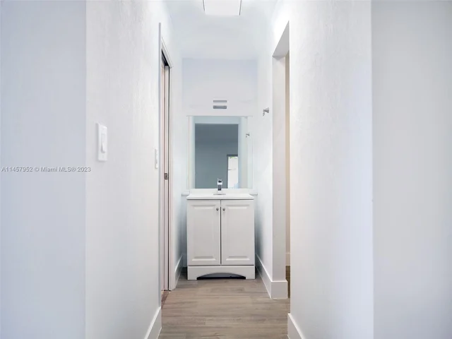 7971 SW 30th St, Davie FL 33328