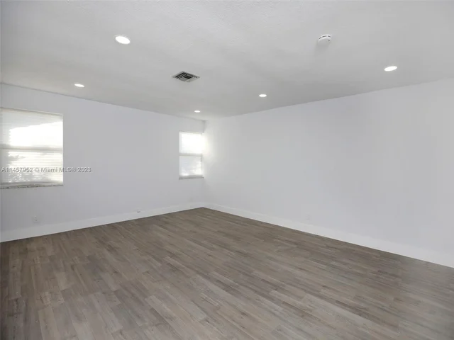 7971 SW 30th St, Davie FL 33328