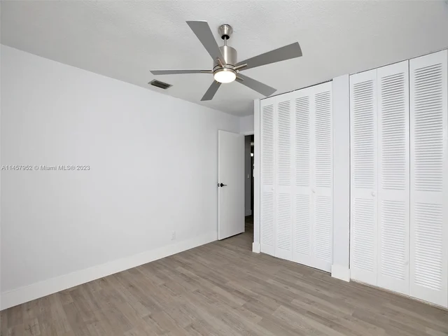 7971 SW 30th St, Davie FL 33328