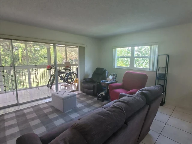 1200 SW 125th Ave # 315L, Pembroke Pines FL 33027
