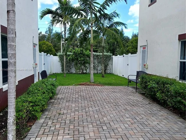 2832 SW 145th Ct, Miami FL 33175