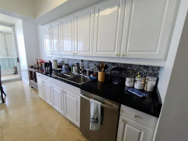 21055 Yacht Club Dr # 1602, Aventura FL 33180