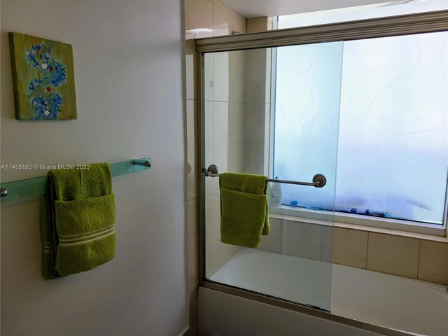 21055 Yacht Club Dr # 1602, Aventura FL 33180