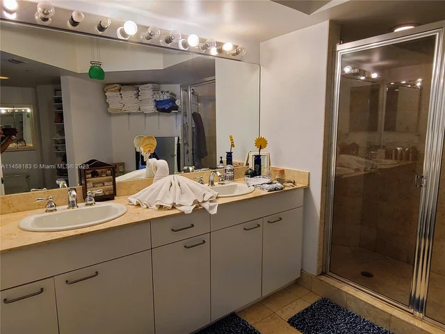 21055 Yacht Club Dr # 1602, Aventura FL 33180