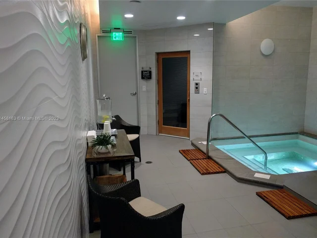 21055 Yacht Club Dr # 1602, Aventura FL 33180